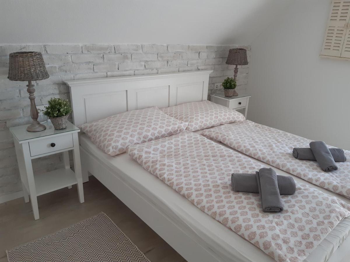 Apartman Soos -- Only For Relaxation, Not For Party! Siófok Exteriör bild